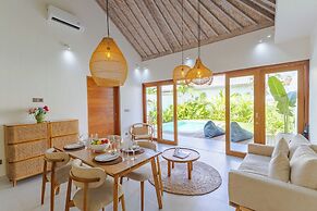 Villa Sylvia by Pertama Stay