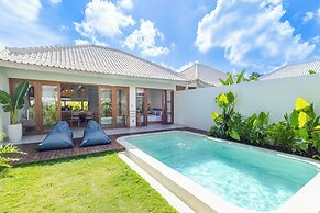 Villa Sylvia by Pertama Stay