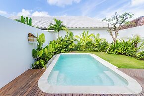Villa Sylvia by Pertama Stay