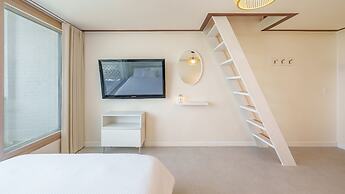 Yangyang Sunrise Sea Pension