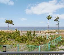 Yangyang Sunrise Sea Pension