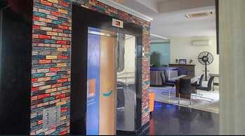 Lynt Hotel Makassar