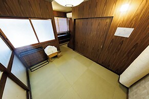 R-Guest Residence Tsurumibashi