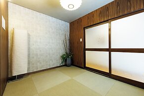 R-Guest Residence Tsurumibashi