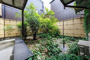 R-Guest Residence Tsurumibashi