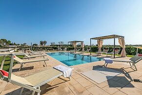Villa Elysium With Pool And Garden