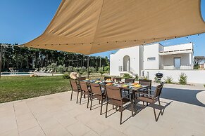 Villa Elysium With Pool And Garden