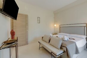 Villa Elysium With Pool And Garden