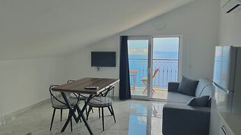 Kaş Eylül Suit Apart