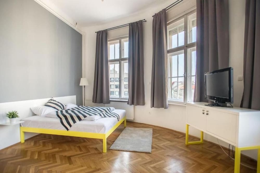 Rumor Apartments