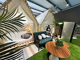 Mooon House