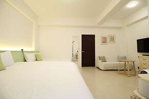 Mooon House