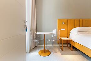 Velia Relais
