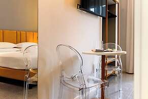 Velia Relais