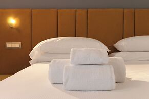 Velia Relais