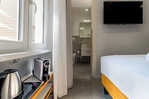 Velia Relais