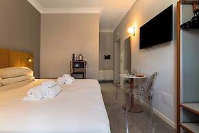 Velia Relais