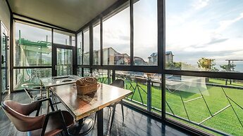 Jigeum Yeosu Ocean View Pension
