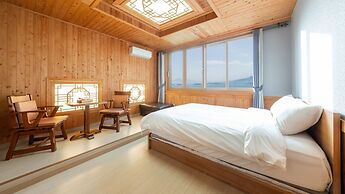 Jigeum Yeosu Ocean View Pension