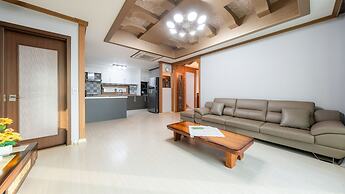 Jigeum Yeosu Ocean View Pension