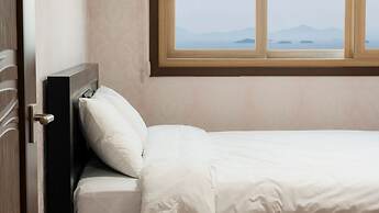 Jigeum Yeosu Ocean View Pension