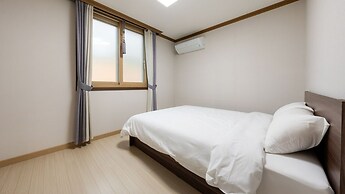 Jigeum Yeosu Ocean View Pension