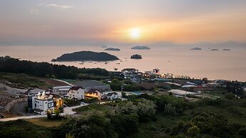 Jigeum Yeosu Ocean View Pension