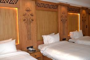 Neom Pyramids Valley Boutique hotel