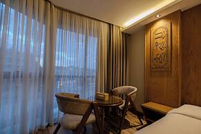 Neom Pyramids Valley Boutique hotel