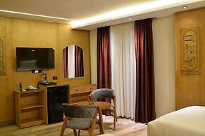 Neom Pyramids Valley Boutique hotel