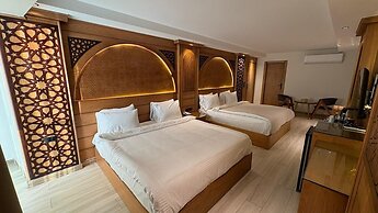 Neom Pyramids Valley Boutique hotel