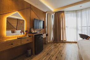 Neom Pyramids Valley Boutique hotel