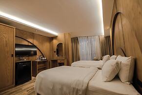 Neom Pyramids Valley Boutique hotel