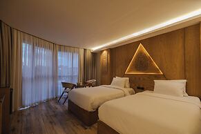 Neom Pyramids Valley Boutique hotel