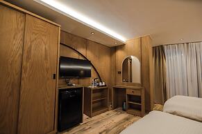 Neom Pyramids Valley Boutique hotel