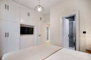 Acropolis Residence by A&A Residences