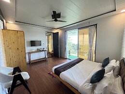 Astoria Lagoon Resort