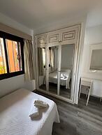 Las Americas 1-bed Apt, Sleeps 5, Pool, Parking