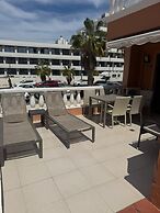 Las Americas 1-bed Apt, Sleeps 5, Pool, Parking