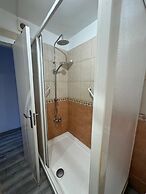 Las Americas 1-bed Apt, Sleeps 5, Pool, Parking