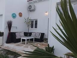 Boho Sisi Retreat - Poolside Oasis Garden Charm
