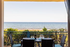 Agrilos Seafront Serenity - Waterfront Oasis