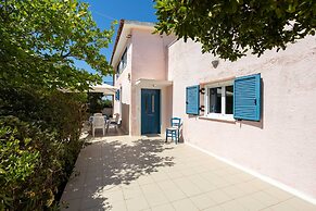 Agrilos Seafront Serenity - Waterfront Oasis
