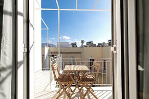 Helios Apartment by A&A Residences