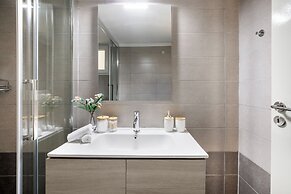Helios Apartment by A&A Residences