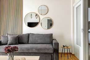 Helios Apartment by A&A Residences