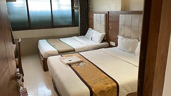 Hotel RR Inn