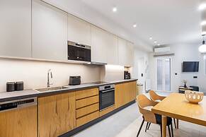 Plaka Clio Apartment by A&A Residences