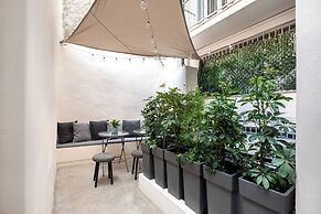 Plaka Clio Apartment by A&A Residences