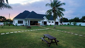 MWAMBANI BEACH VILLAS